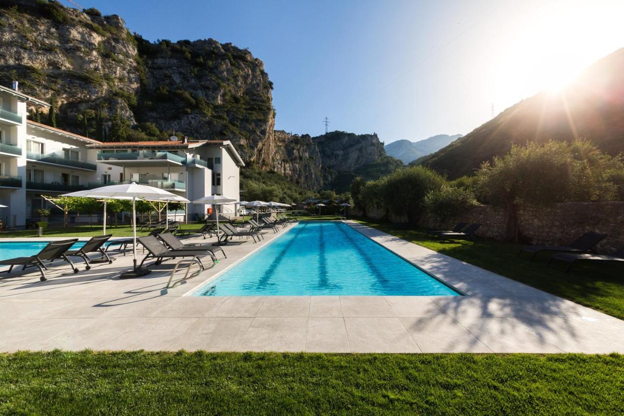 Aktivhotel Santalucia Torbole Sul Garda Ngoại thất bức ảnh
