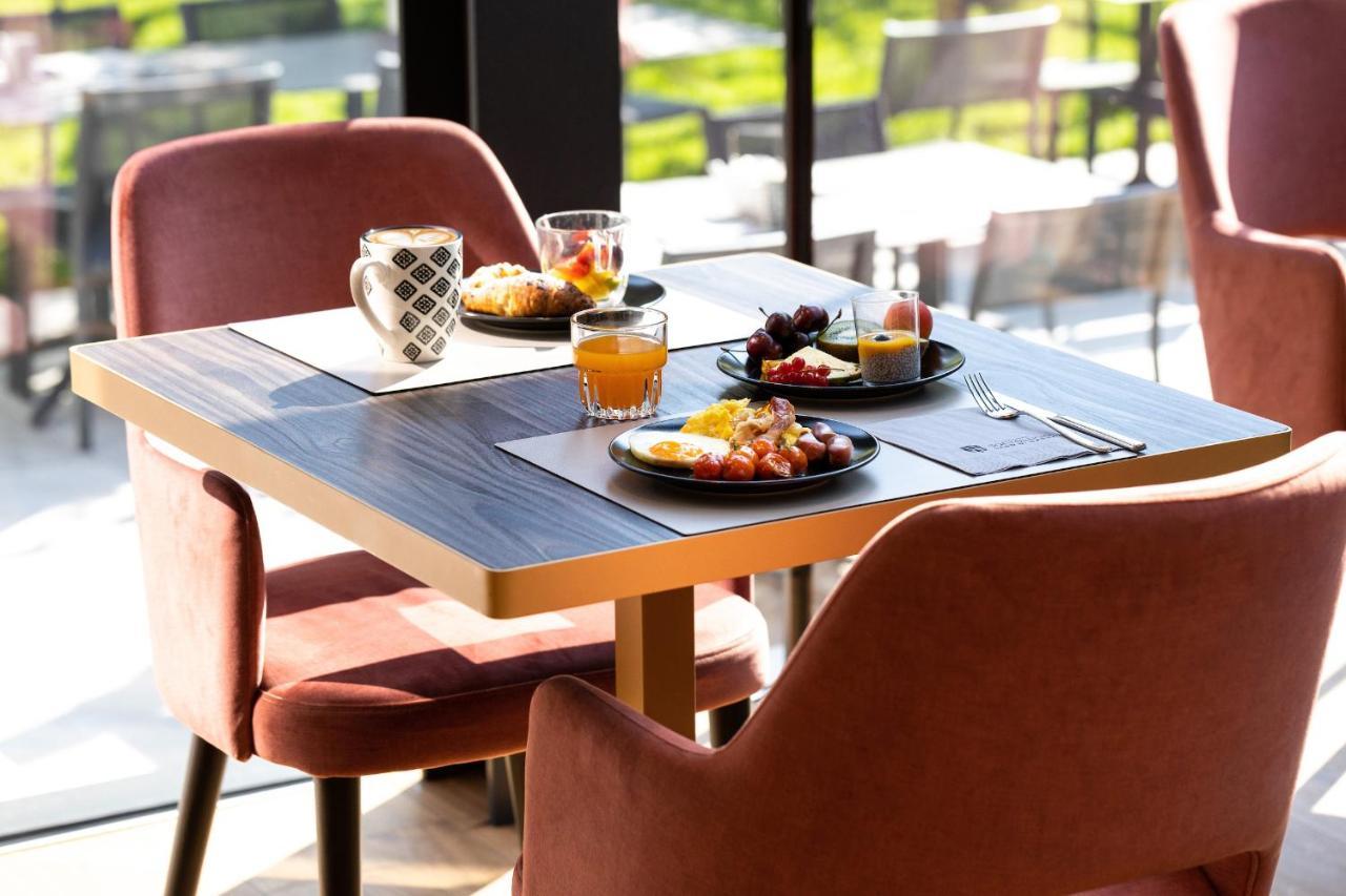 Aktivhotel Santalucia Torbole Sul Garda Ngoại thất bức ảnh