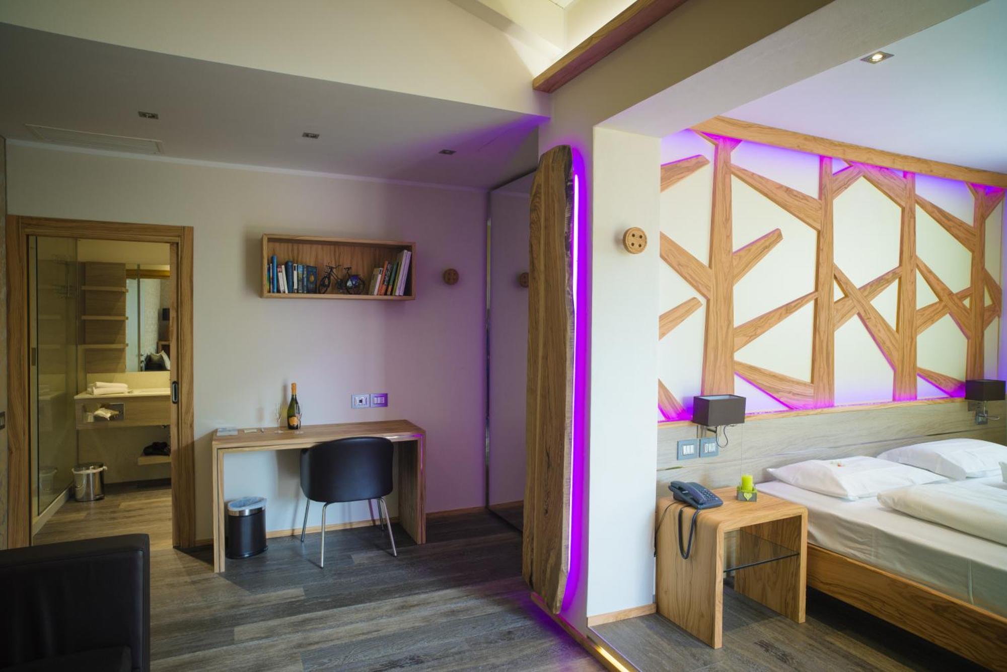 Aktivhotel Santalucia Torbole Sul Garda Phòng bức ảnh
