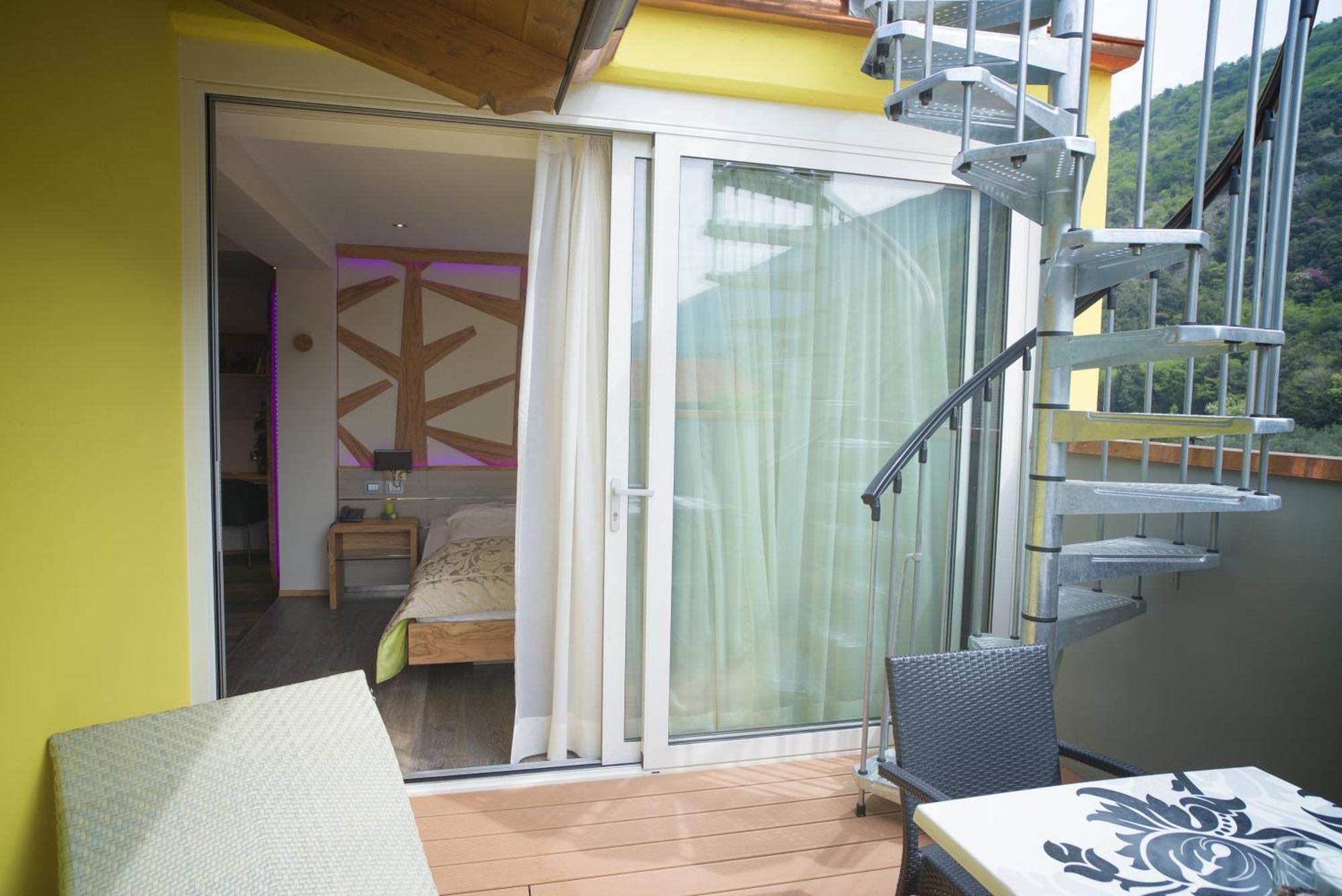 Aktivhotel Santalucia Torbole Sul Garda Phòng bức ảnh