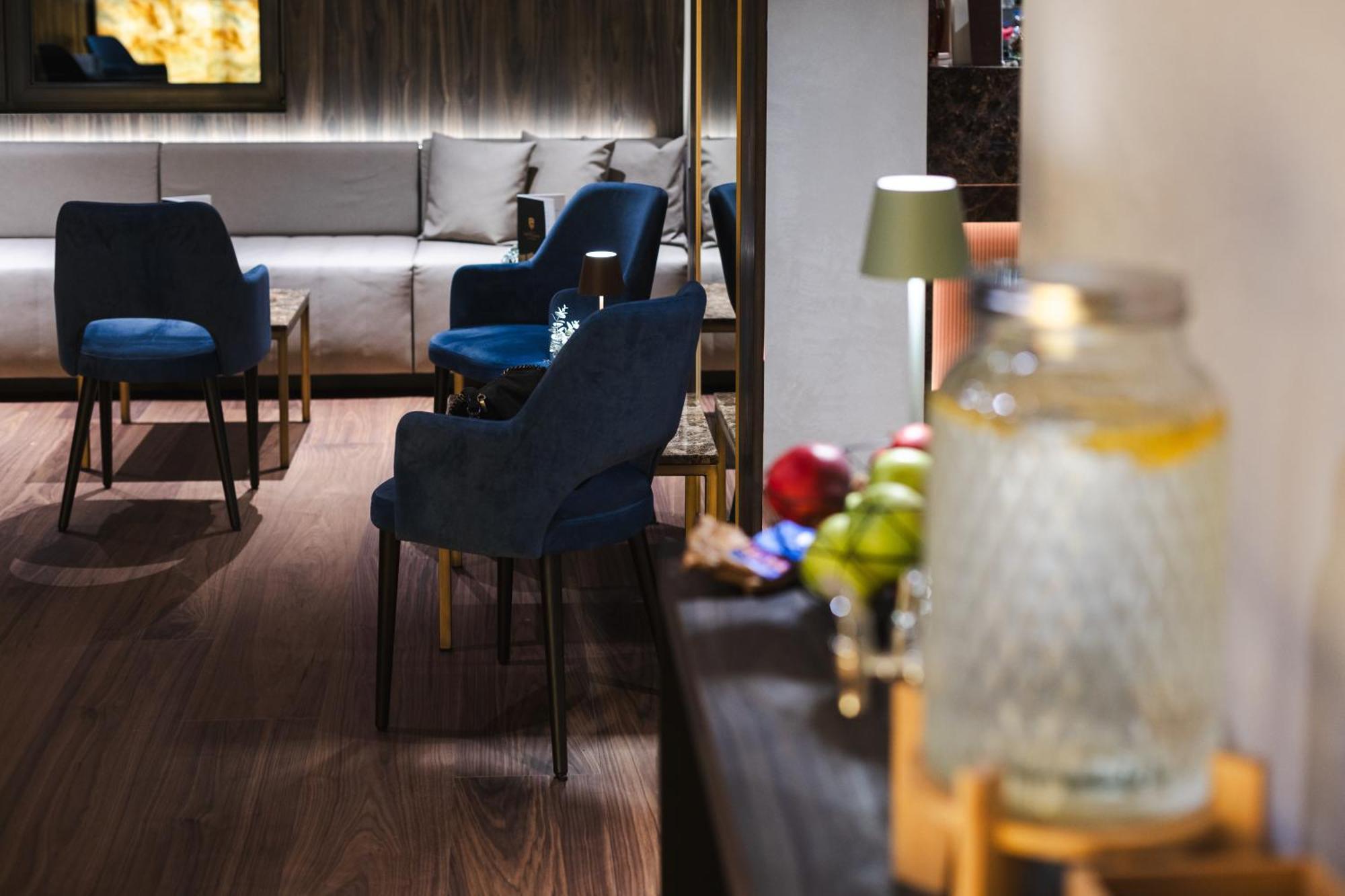 Aktivhotel Santalucia Torbole Sul Garda Ngoại thất bức ảnh