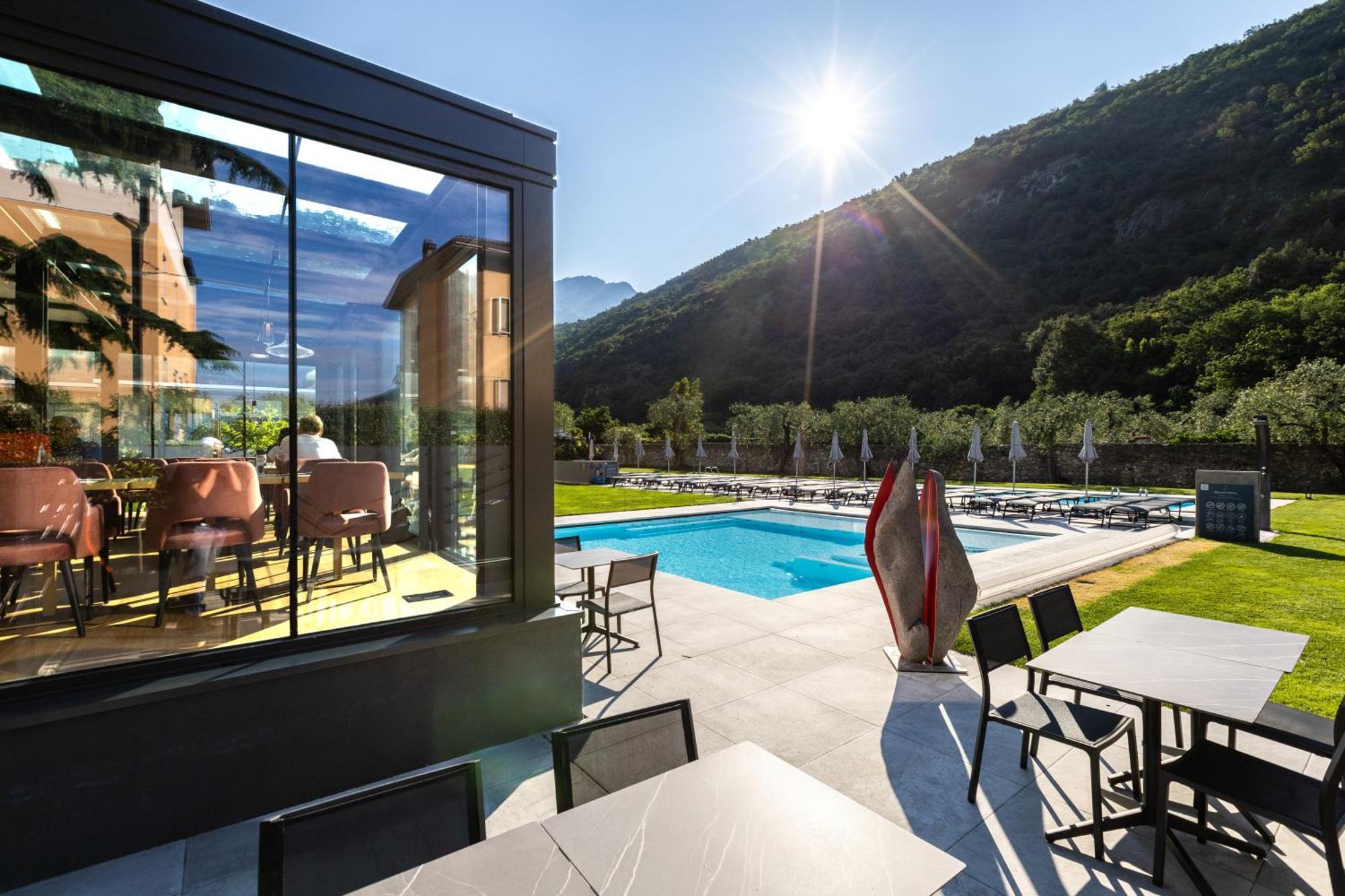 Aktivhotel Santalucia Torbole Sul Garda Ngoại thất bức ảnh