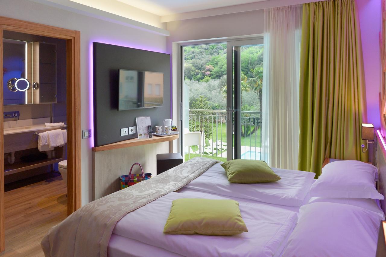 Aktivhotel Santalucia Torbole Sul Garda Ngoại thất bức ảnh