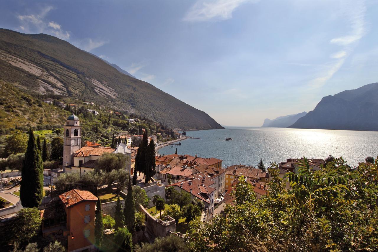 Aktivhotel Santalucia Torbole Sul Garda Ngoại thất bức ảnh